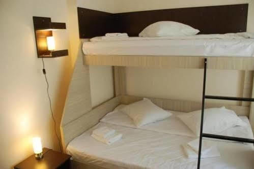 Hostel Holland บาเคา ภายนอก รูปภาพ